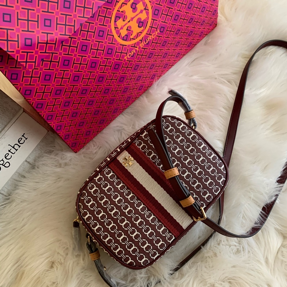 Beautiful new Tory Burch crossbody ♥️ - Picture 6 of 8